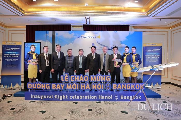 Lãnh đạo Bộ VHTTDL, TCDL, HHDLVN chào mừng đường bay mới của Vietravel Airlines
